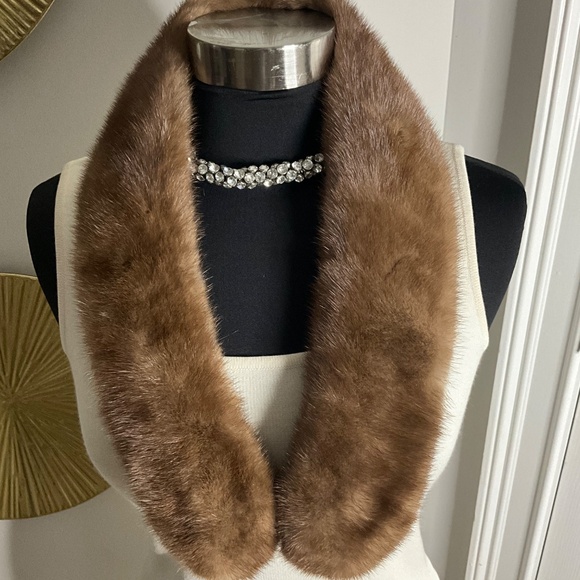 **Genuine Mink Collar Wool Coat** - Picture 11 of 12